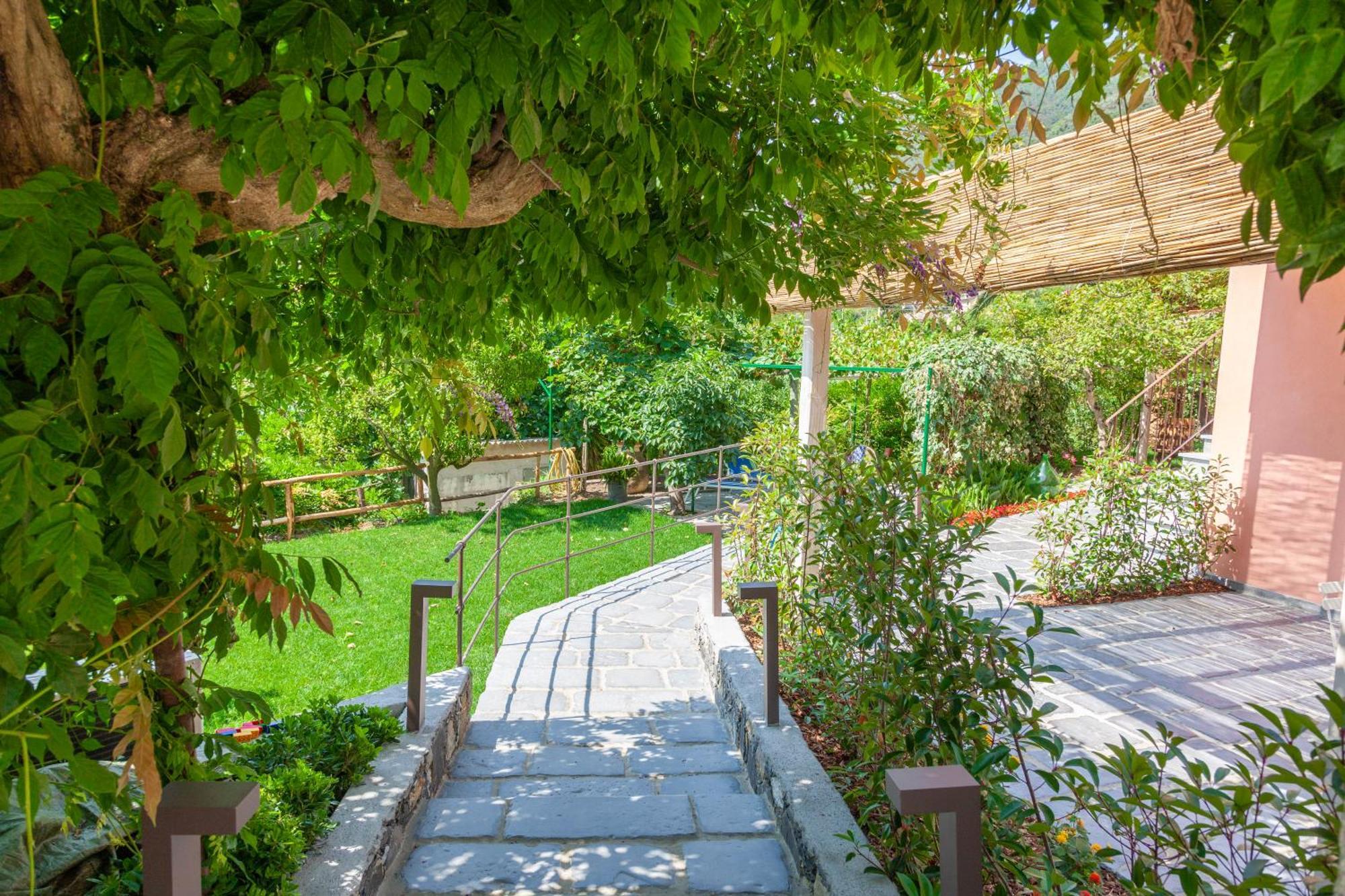 La Casa Dei Glicini Apartment Levanto Exterior photo